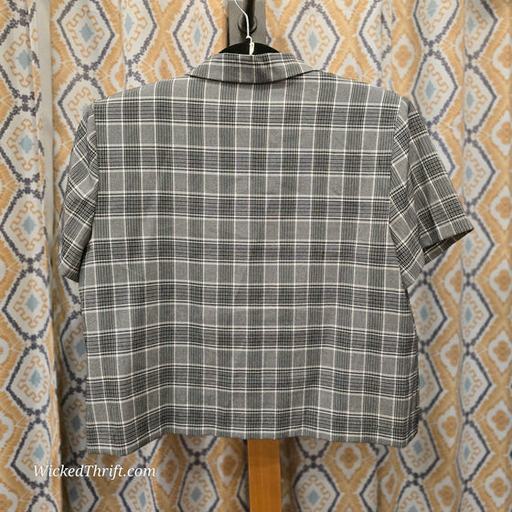 KATHIE LEE Black/White Short Sleeve Button Up 14 - PopRock Vintage. The cool quotes t-shirt store.