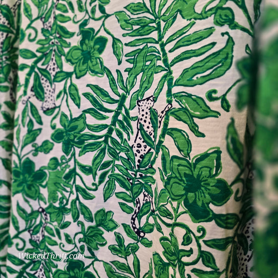 LILLY PULITZER Green/White WILD Pattern Long Sleeve Tee XXL - PopRock Vintage. The cool quotes t-shirt store.