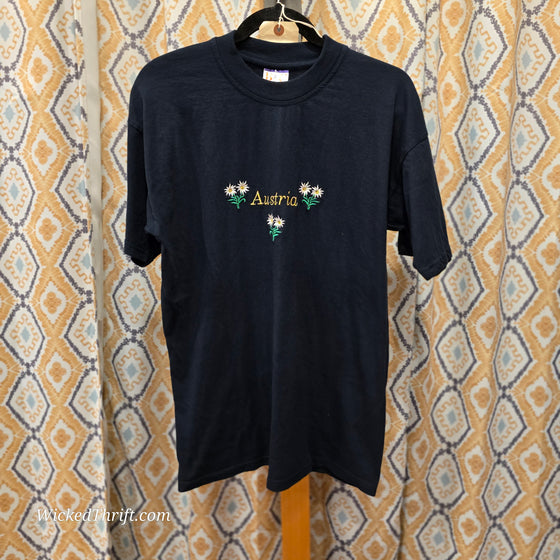 B&C Black "Austria" Tee L - PopRock Vintage. The cool quotes t-shirt store.